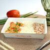 Sobrecoxa desfiada com arroz e feijão