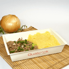 Carne desfiada com polenta